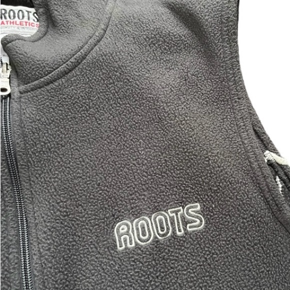 Vintage ROOTS Canada Athletics Fleece Vest Size Medium Grey Hooded Waistcoat - Picture 3 of 5